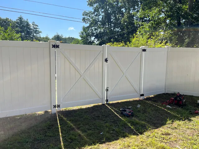 work photo from steadfastfence.com