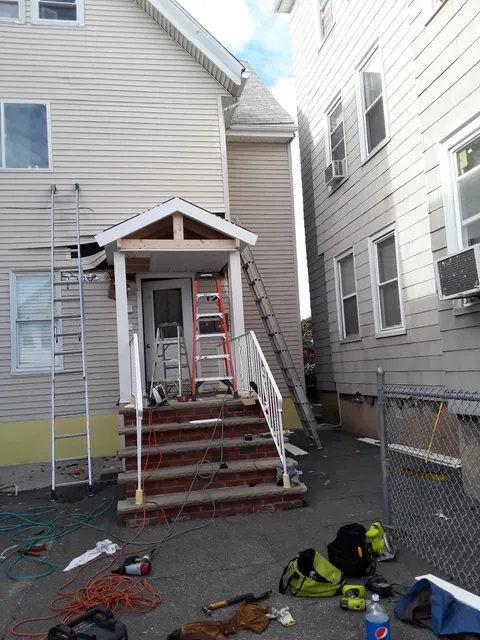 Eli's Roofing