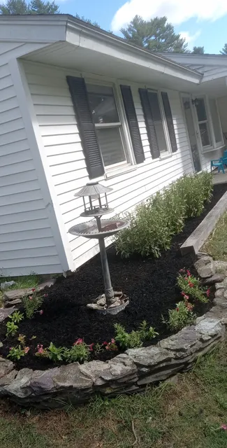 Sustainable Lawncare work photo
