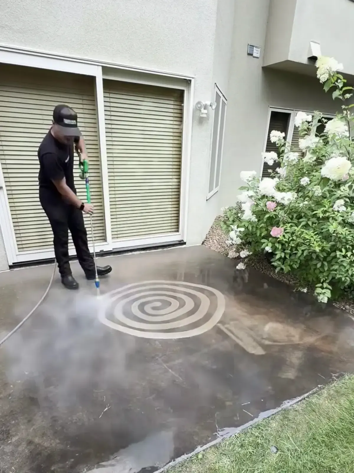 pressureWashing of home front