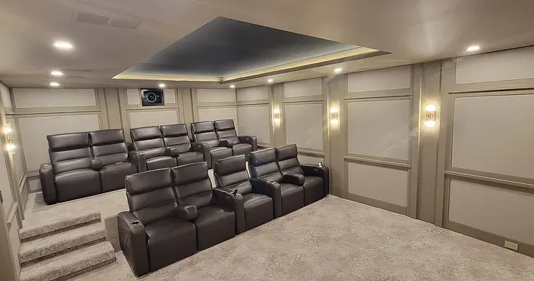 custom home theater seating 11 people. custom theater sound system. powered reclining chairs for best movie experience.
