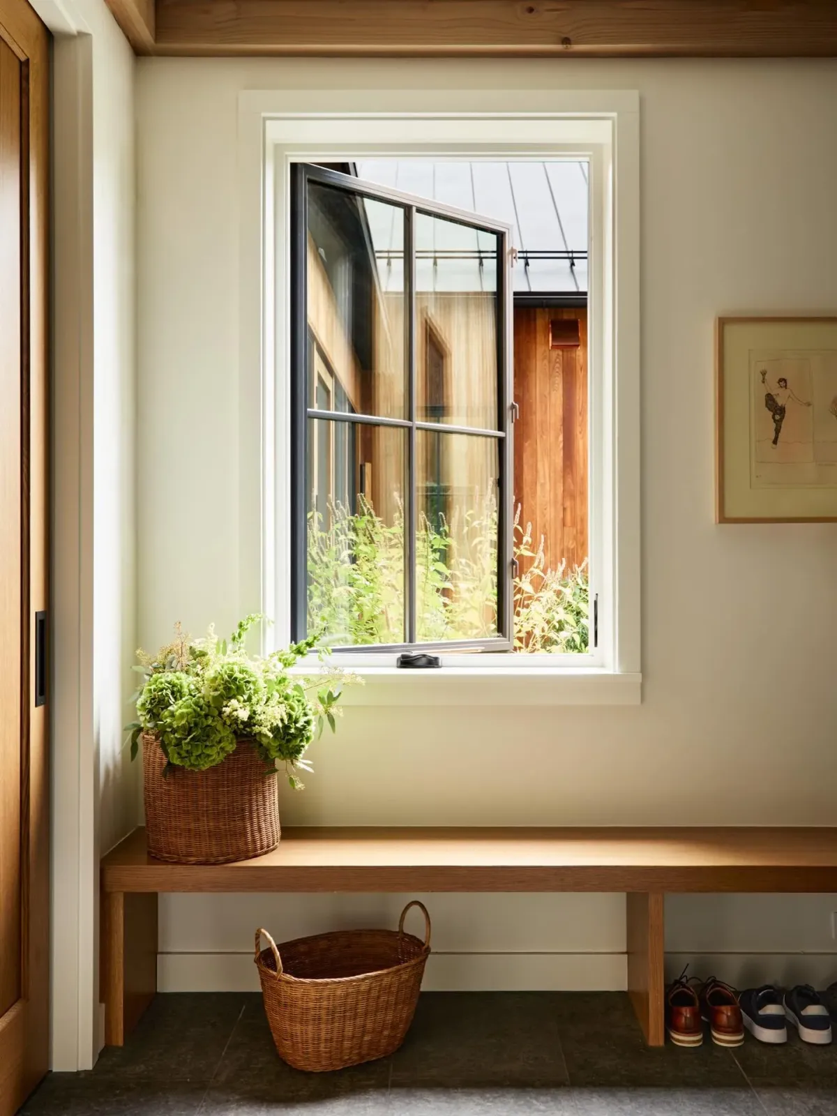 Mudroom in Concord // love this moment #thayerdesignstudio 
#thoughtformsbuilders