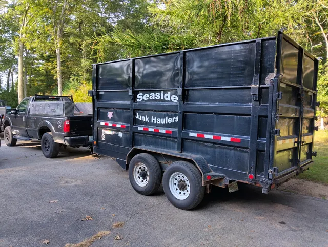 Seaside Junk Haulers work photo