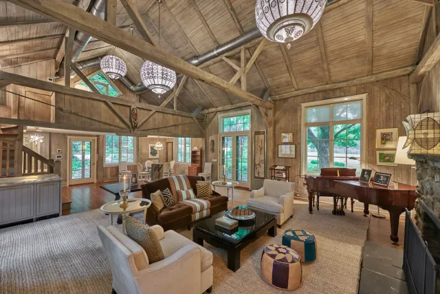 Guesthouse-interior-vaulted-ceiling-ct-w copy.jpg