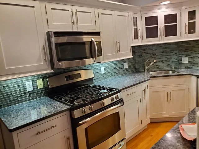 VASQUEZ CONSTRUCTION & REPAIR work photo