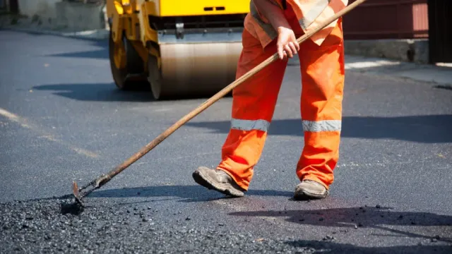 ASPHALT DRIVEWAY