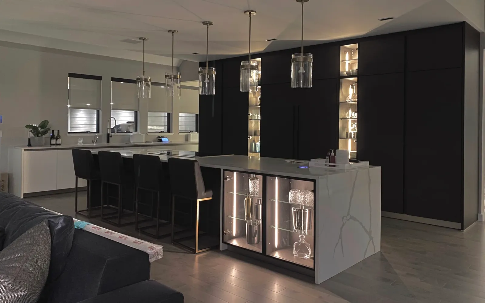 Kitchen Project in Rhode Island – Warm and Clean