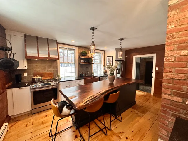 1810 Design Barn work photo