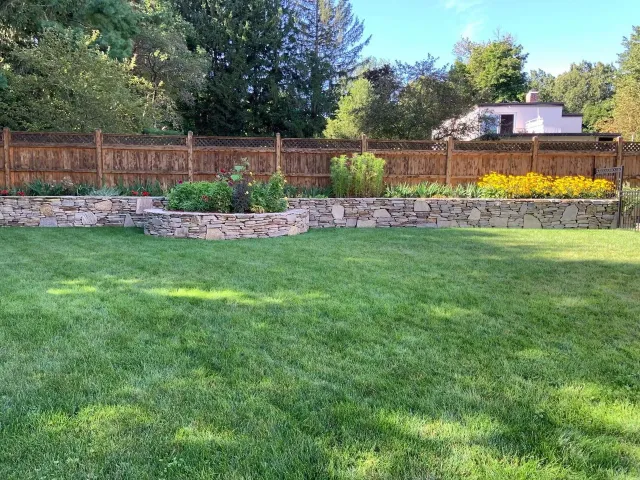 work photo from fencecontractorrochesternh.com