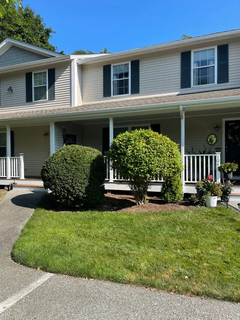 A.T.'s Lawn Care work photo