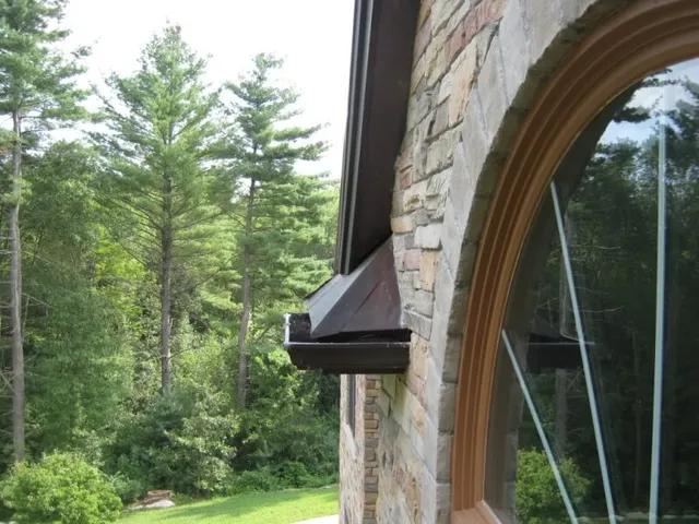 Copper trim coverage detail