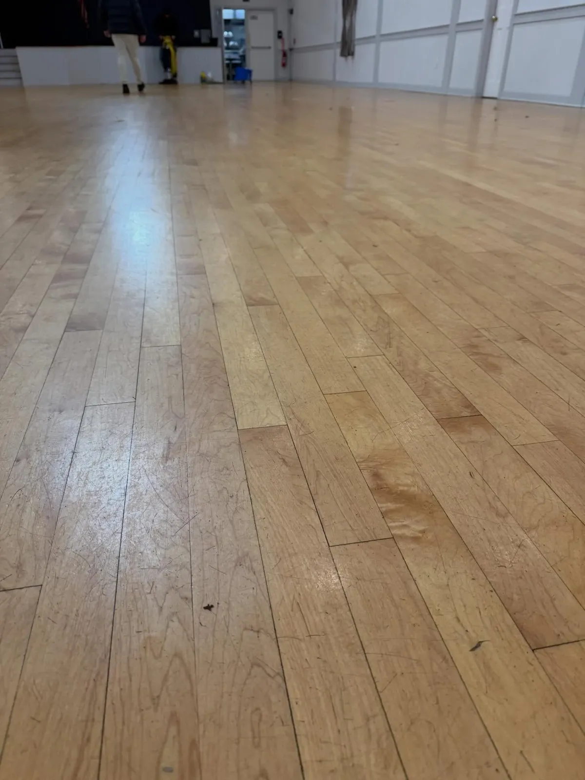 ✨ Amazing Before &amp; After!
Deep wood floor cleaning and high-gloss finish for this event hall &mdash; now it shines like new! 💎
Professional job by NE Quality Clean Inc. 💪

#BeforeAndAfter #WoodFloorCleaning #CommercialCleaning #ShinyFloor #Clea