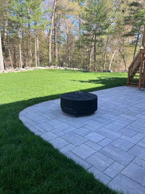 Earthworks Landscaping Company, Inc. work photo