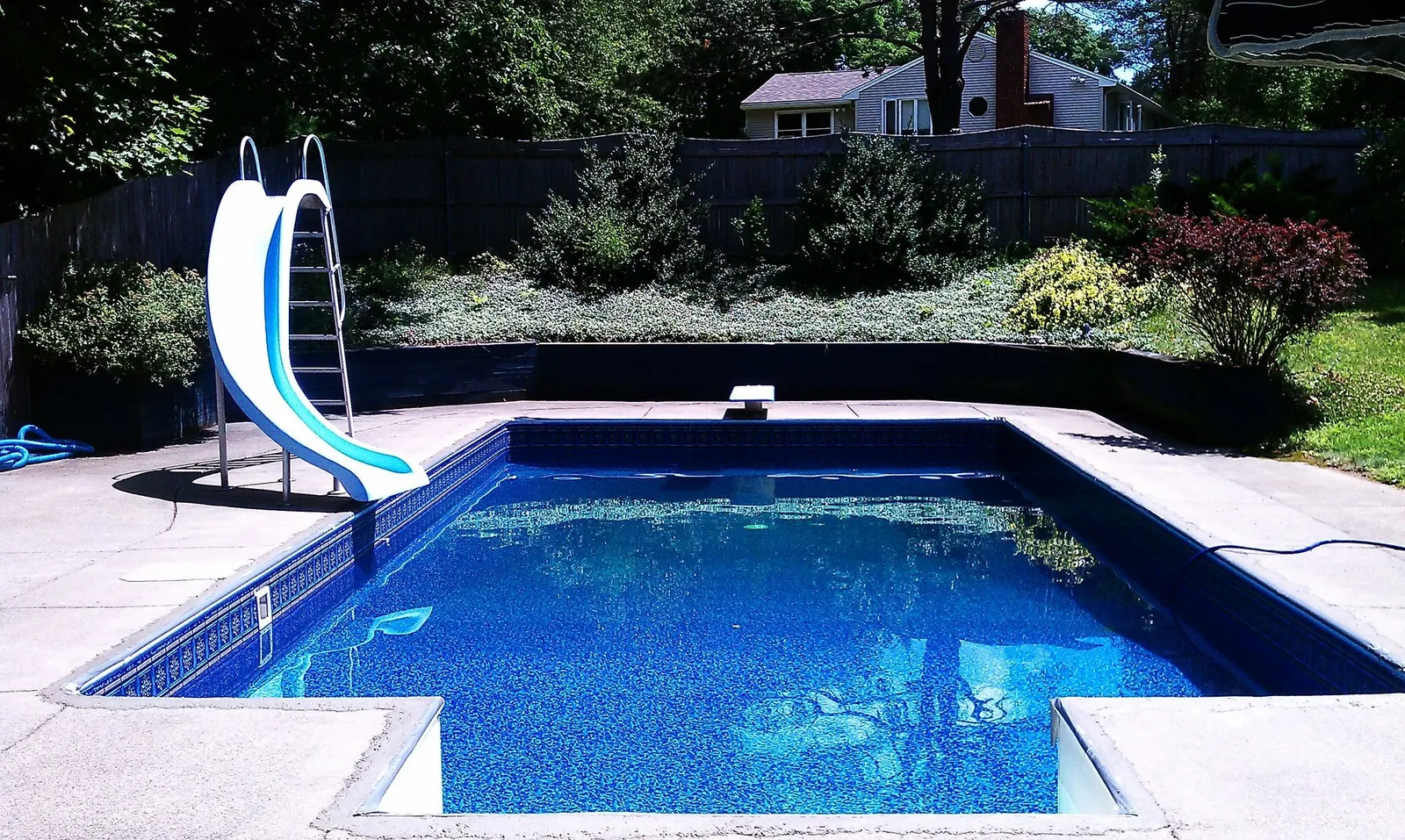work photo from aboveallpools.com