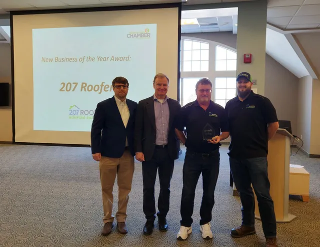 work photo from 207roofers.com