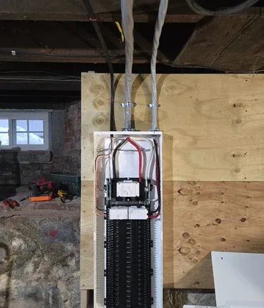 work photo from reliantelectricalnh.com
