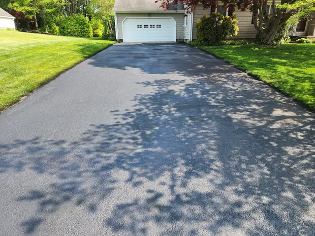 Express paving and sealcoating work photo