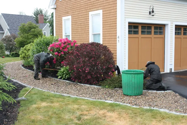 Spring Mulch Cleanup.jpg
