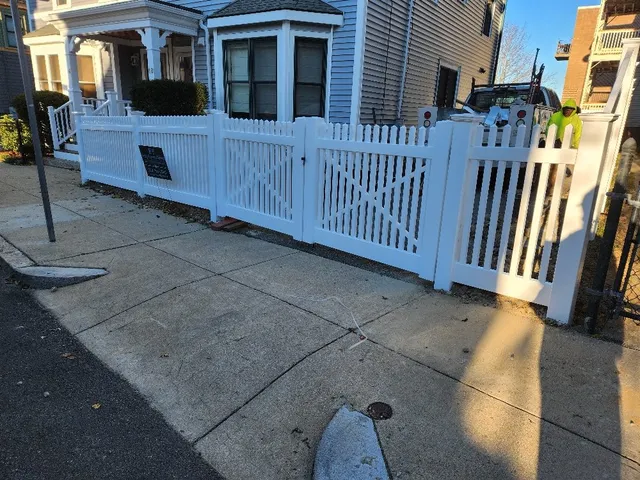 work photo from kennygfenceandrailings.com