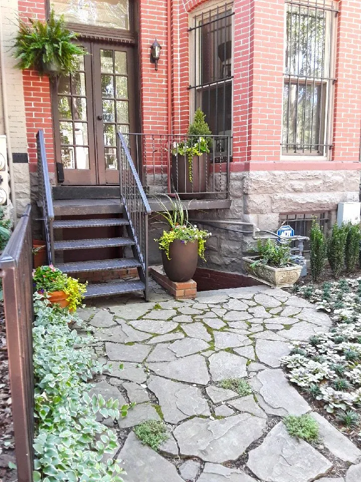 Rowhouse Retreat