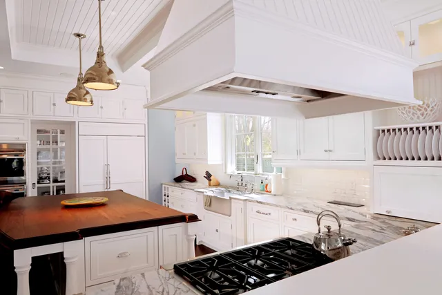 work photo from mariwoods.com