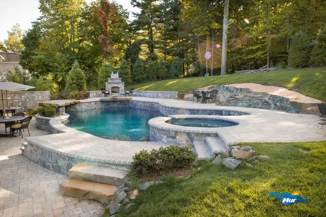 work photo from poolsbymurphy.com