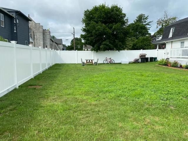 work photo from thefenceguysct.com