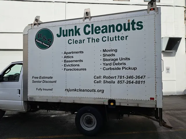 R&S Junk Cleanouts & Dumpster Bags work photo
