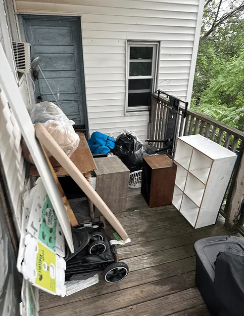 work photo from rivasrubbishremovals.com