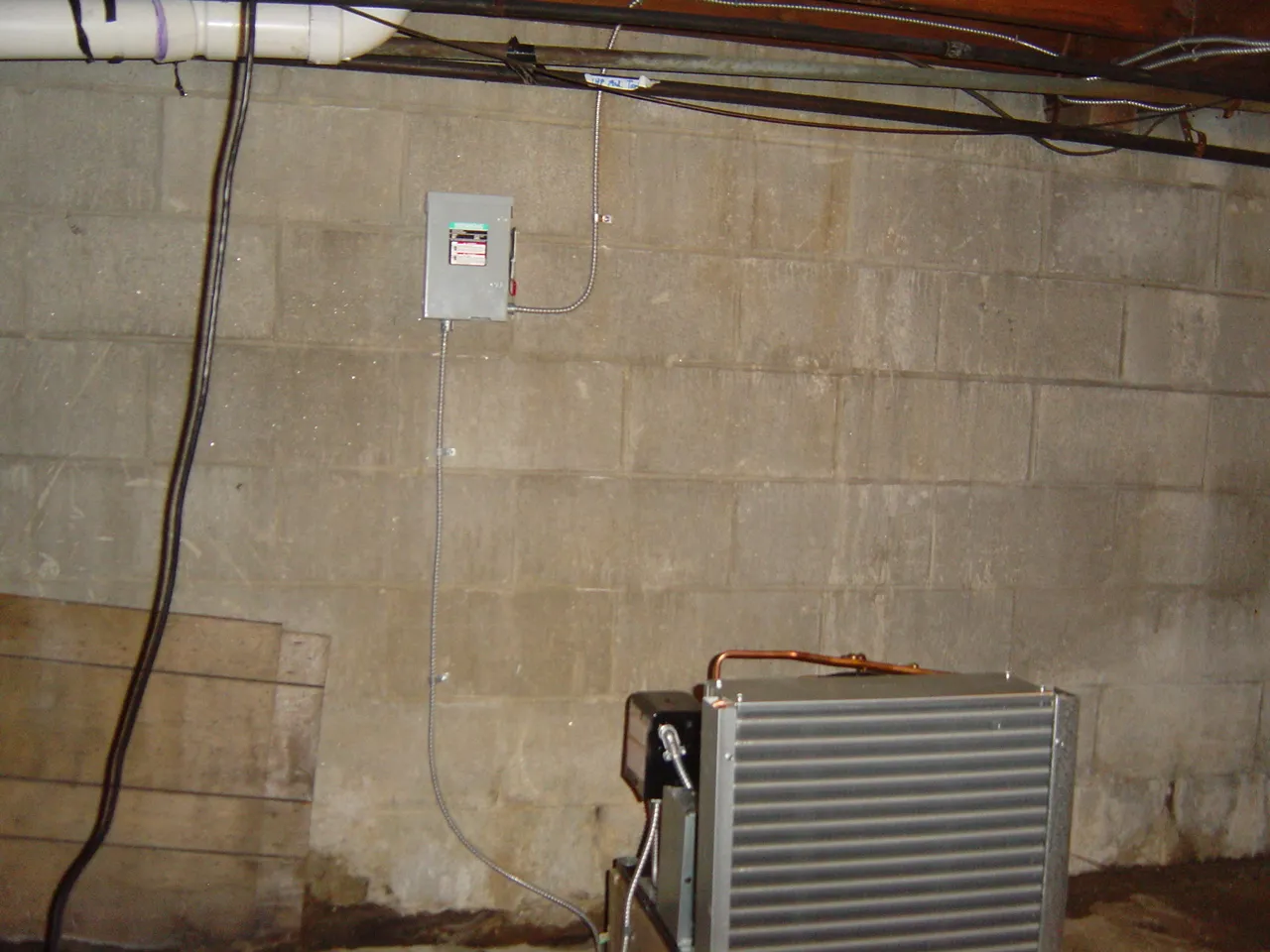 work photo from leeharriselectrical.com