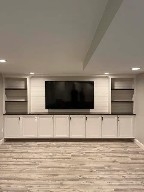 work photo from benchmarkbasementfinishing.com