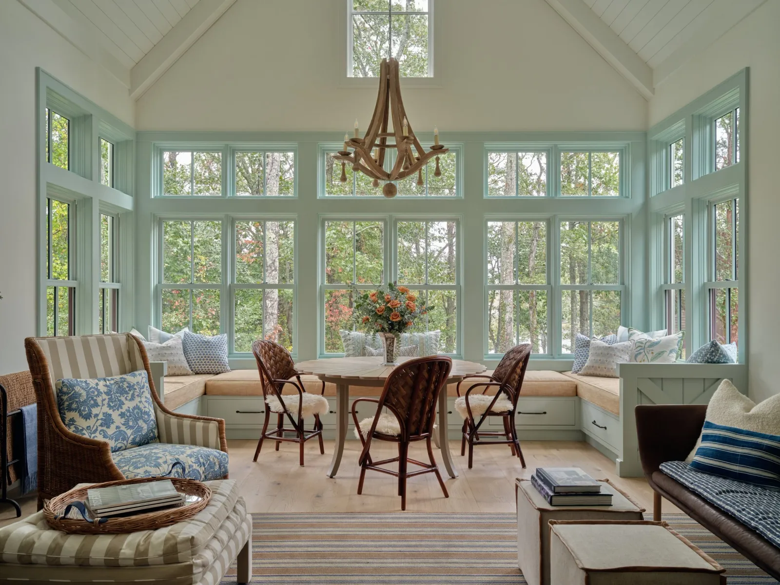 built-in-window-seating.jpg