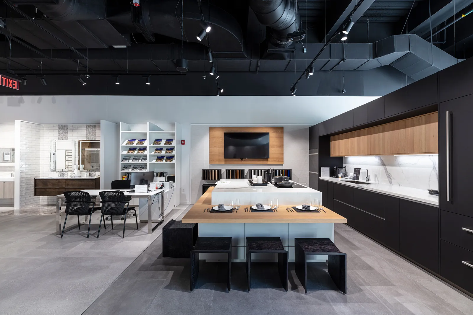 Inside of Porcelanosa
