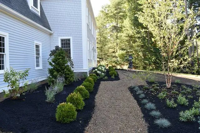 work photo from globalgreenlawncare.com