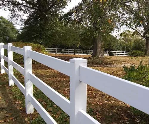 work photo from devine-fence.com