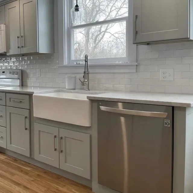Completed kitchen remodeling project by Amaral Services