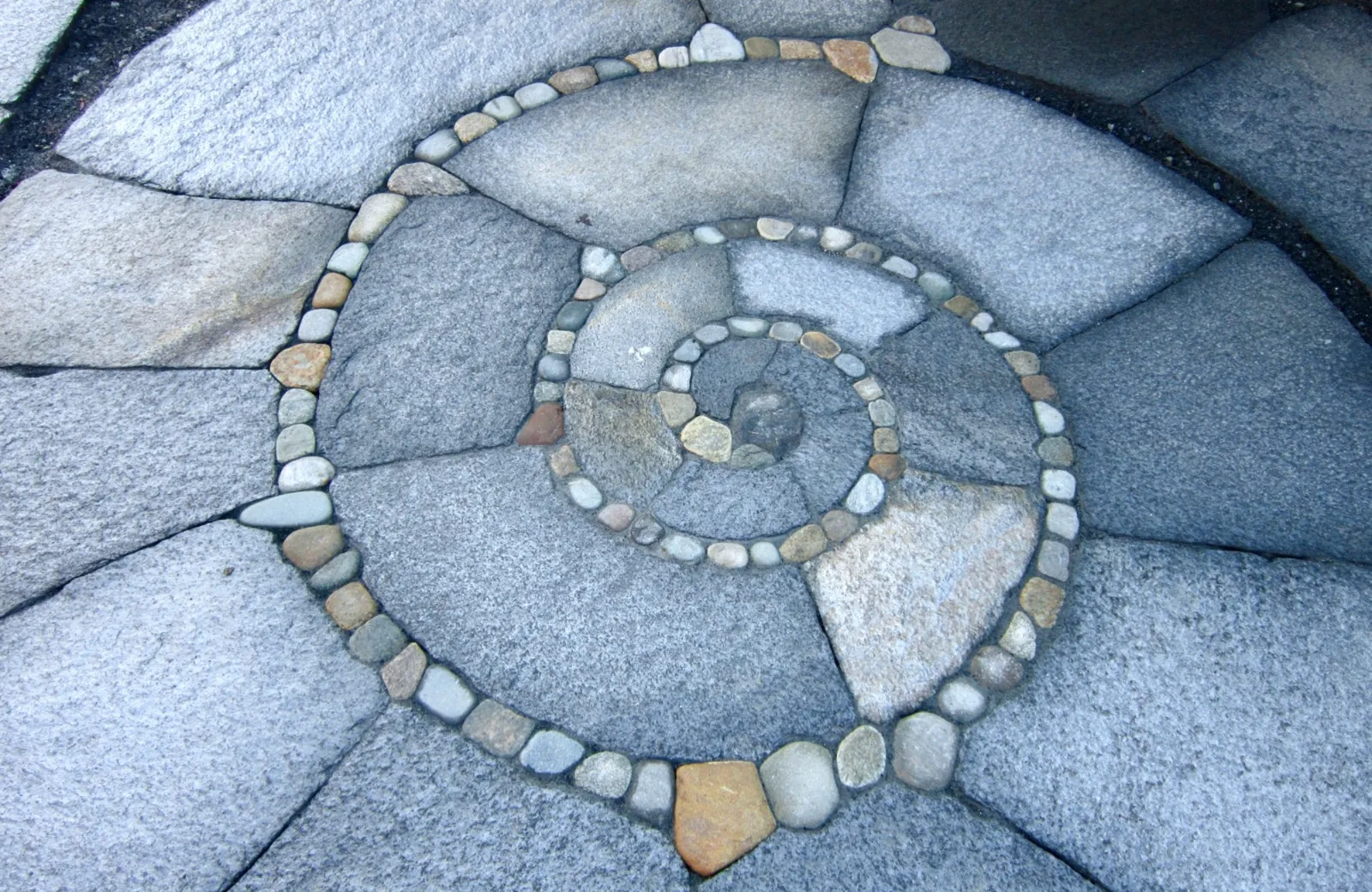 work photo from kimharwoodstonework.com