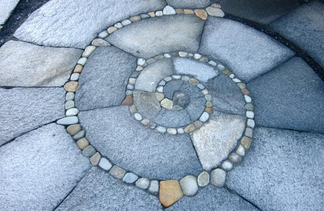 work photo from kimharwoodstonework.com
