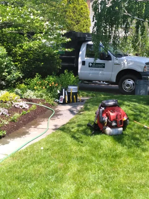 work photo from leonels-landscaping.com