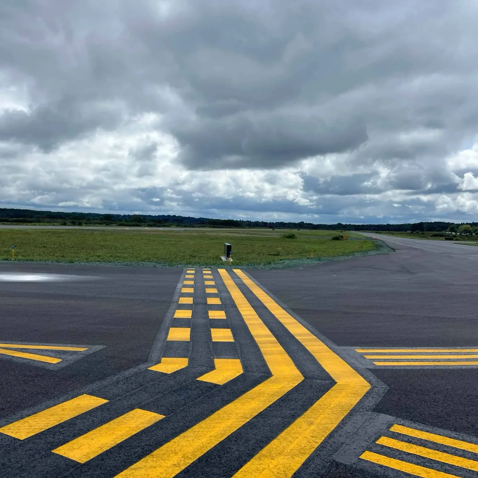 Norwood Airport Taxiway C.jpg