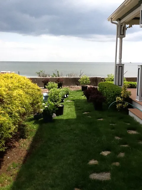 work photo from smittys-landscaping.com
