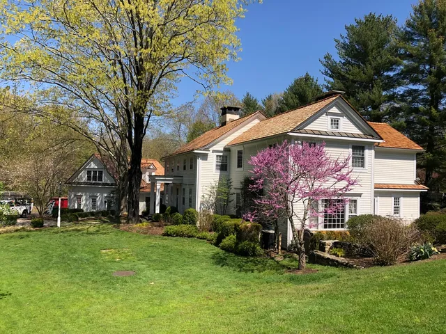 work photo from flyingcolorsroofing.com