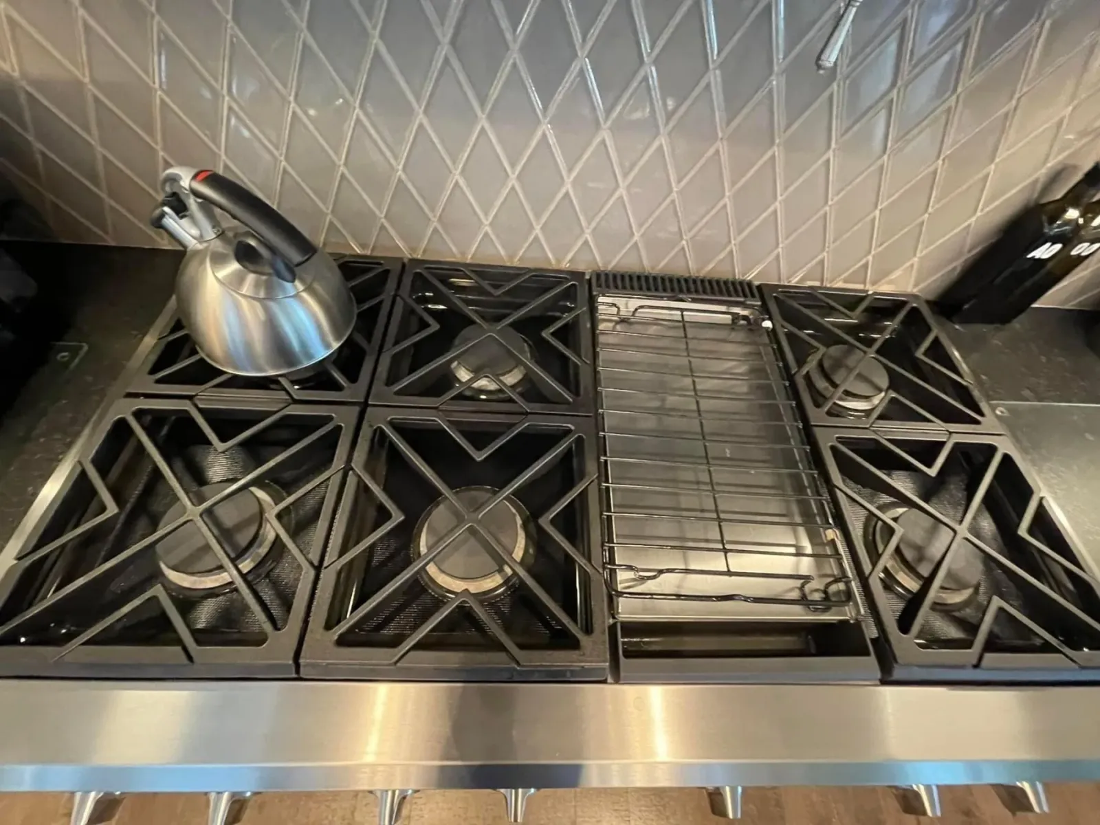 Professional range after kitchen cleaning