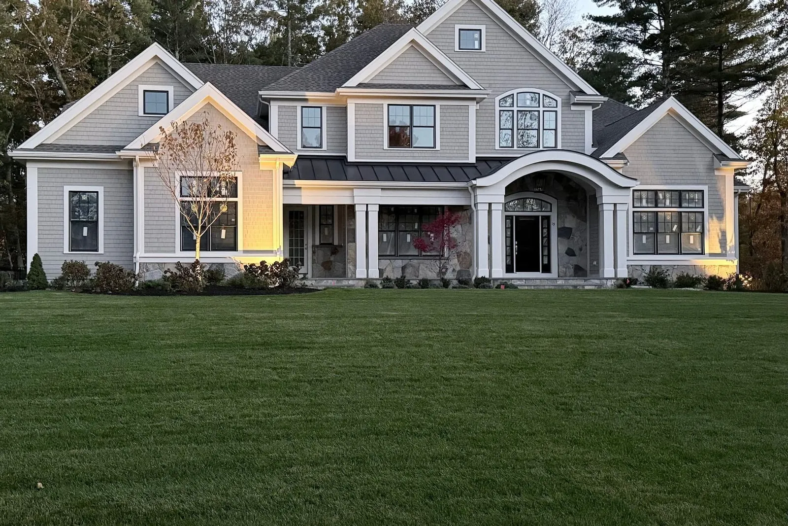 Freshly painted colonial home in MetroWest Massachusetts by D & B Painting Inc