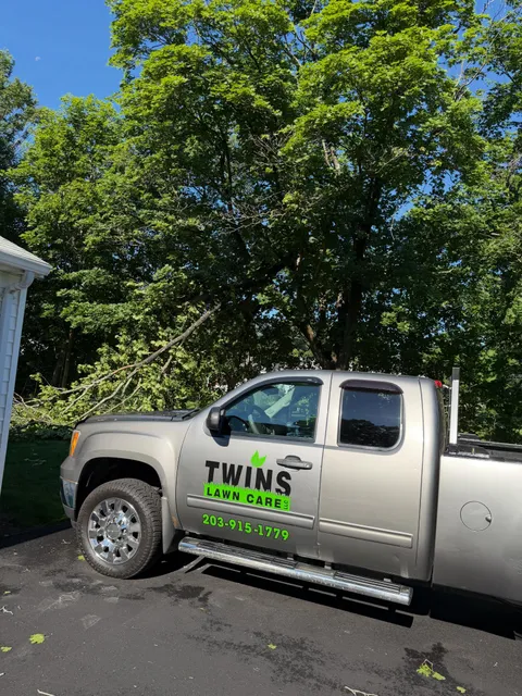Sunday Storm cleanup! 
This time, the job came right to us😳. This was what the
“bossman” (Zack) woke up to this morning after last night’s strong storms! With the crew being off today, Zack took it upon himself to tackle this large hanging branch by using simple and safe techniques. 

Twins Lawn Care is your go-to storm cleanup company now that severe weather and hurricane season is here.
