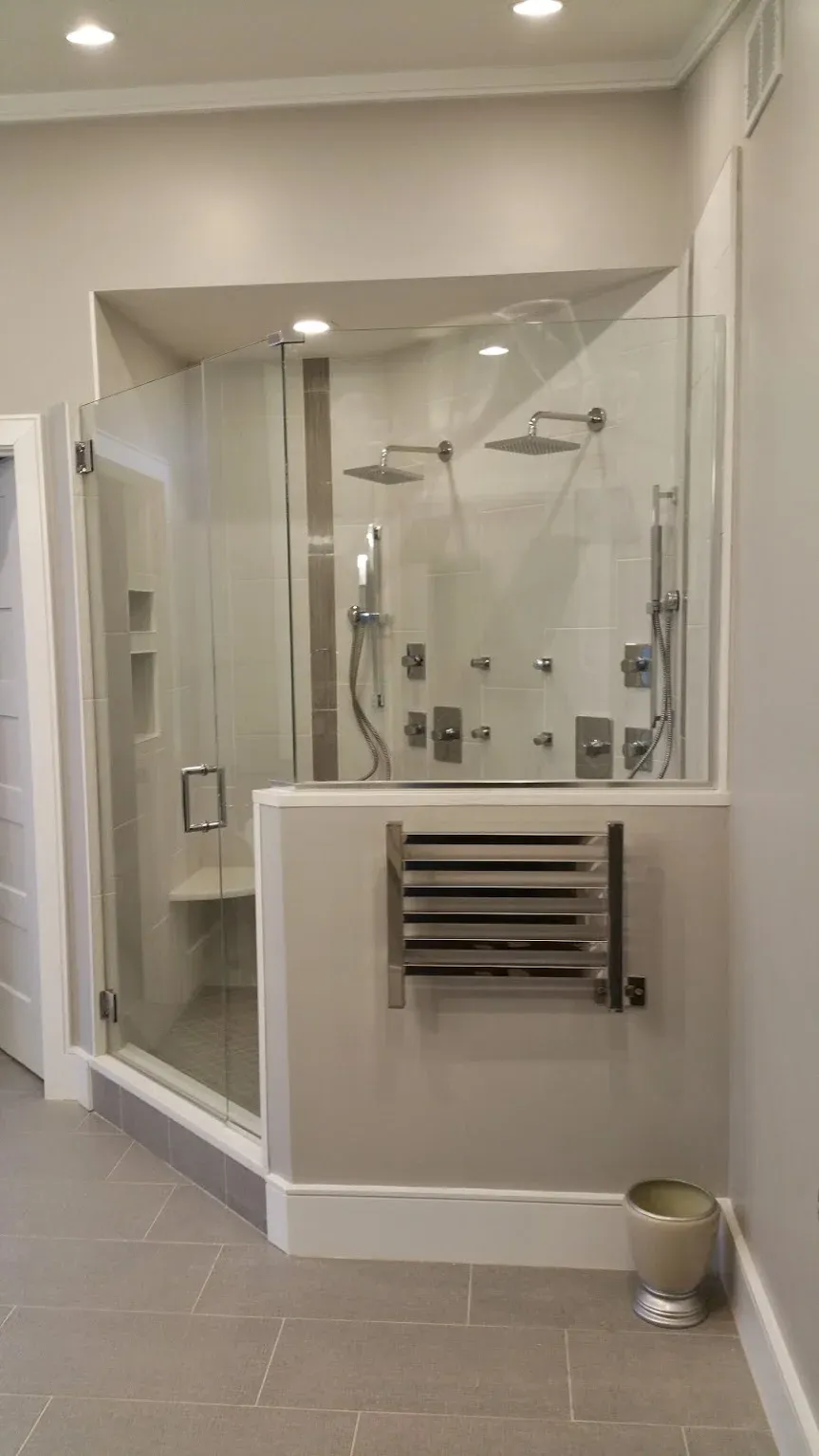1201 Comm   Master Shower