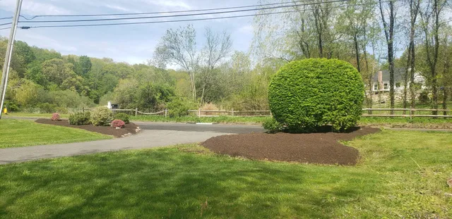 work photo from rolyslandscaping.com