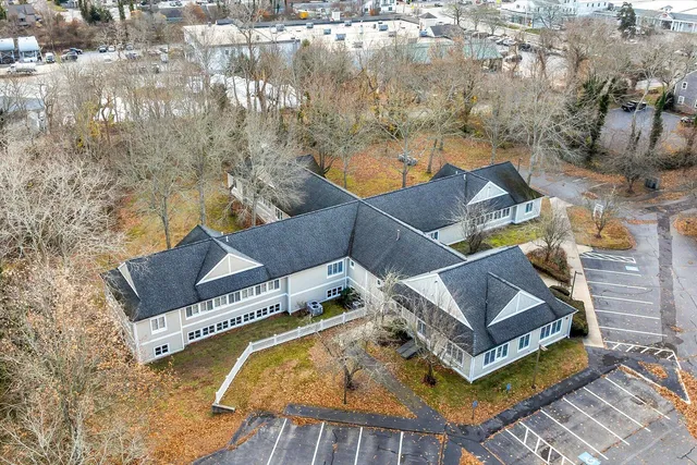 8 Cardinal Lane Orleans MA 02653