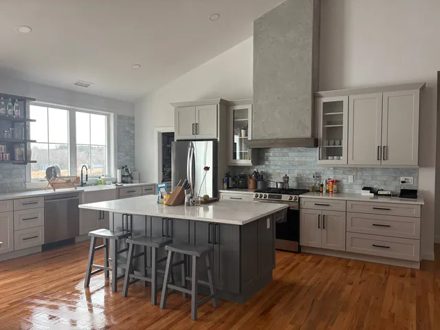 Clean kitchen