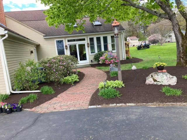 Carr's Lawn Care Services work photo